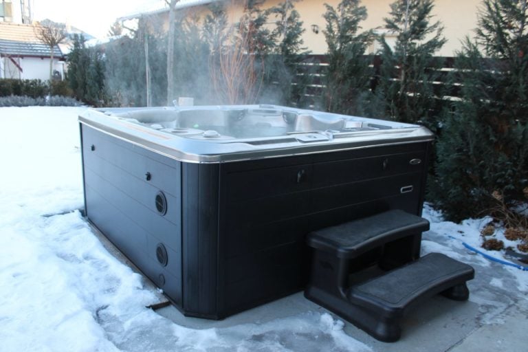 Hydropool 670 Platinum Hot Tub
